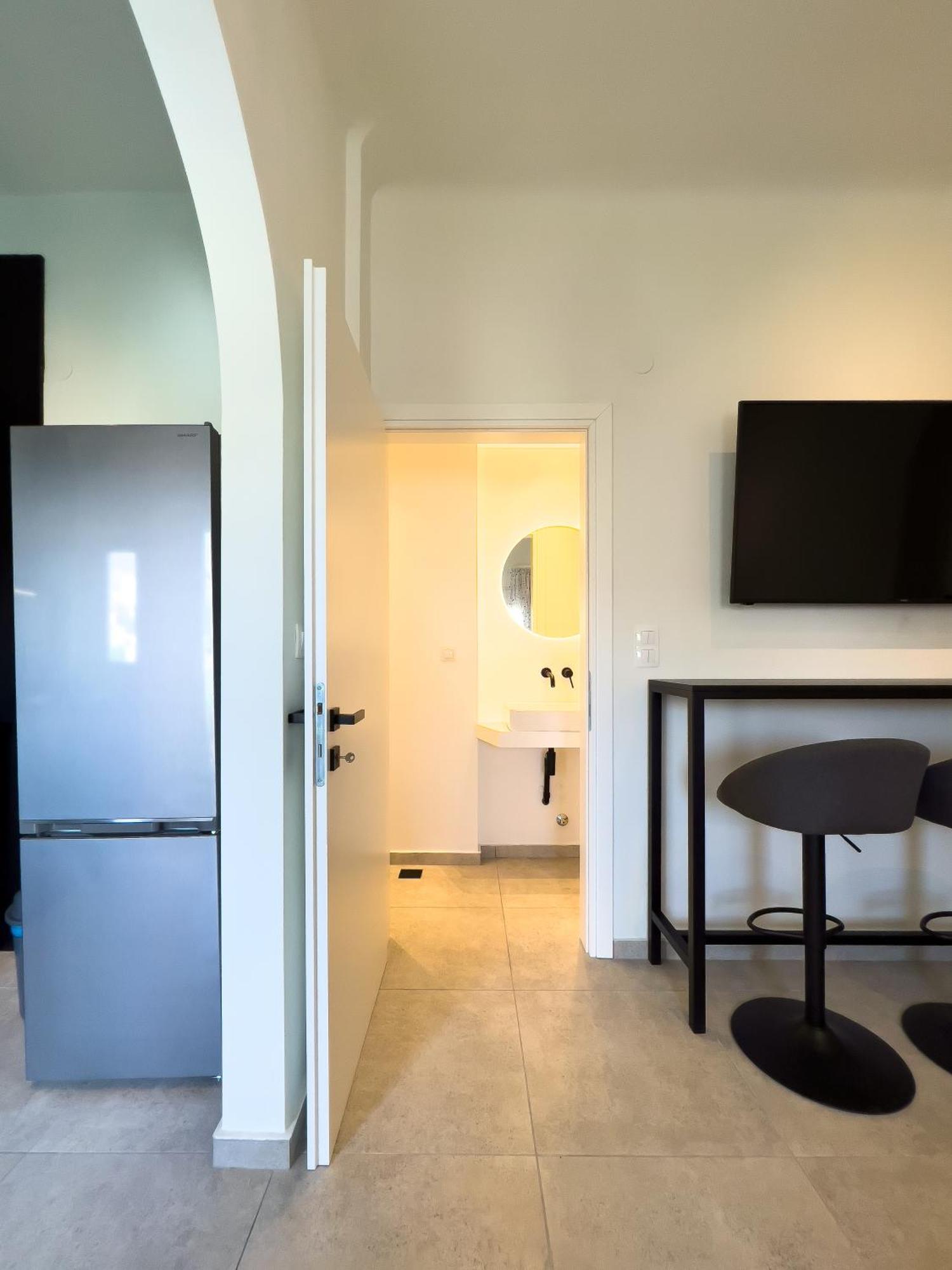 Homevision - Minimal, Quiet And Central Appartement